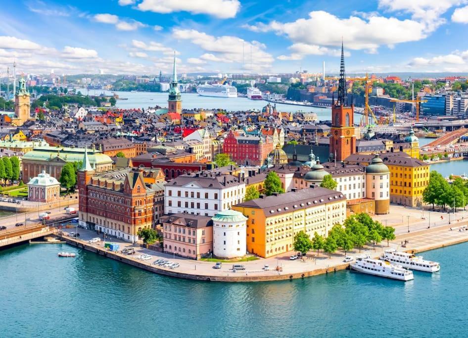 Lägenhet Historisk Laegenhet I Gamla Stan *
