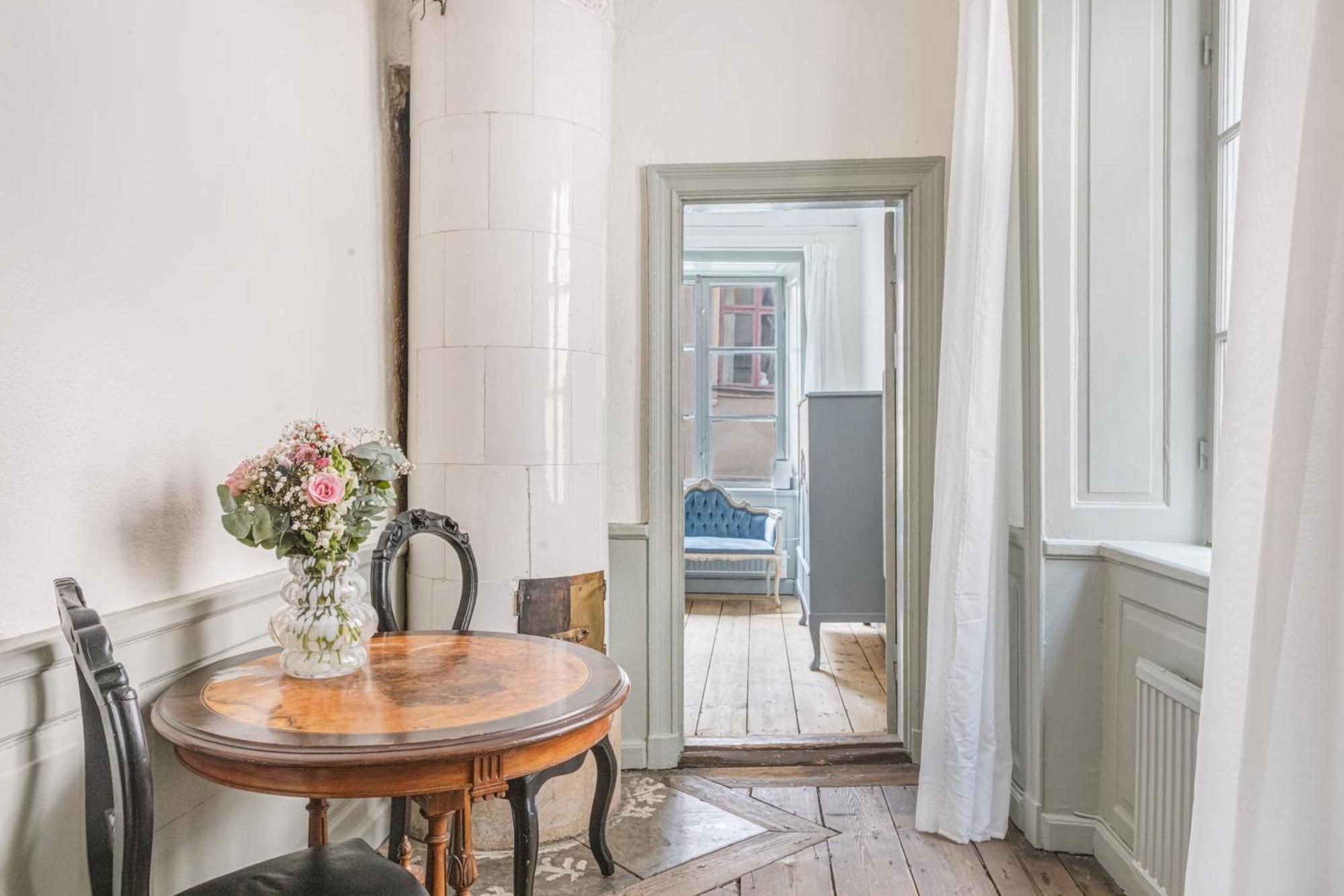 Lägenhet Historisk Laegenhet I Gamla Stan
